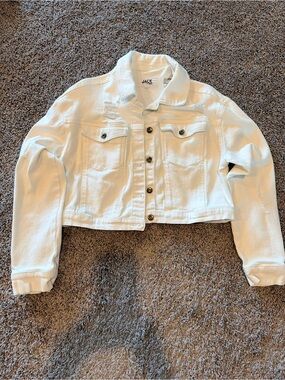 JACK by BB Dakota White Cropped Denim Jacket with Button Front